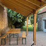 Nyaraló Au Calme Dans Corps De Ferme Entre Et Campagne