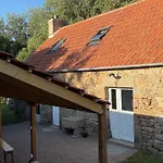 Au Calme Dans Corps De Ferme Entre Et Campagne * Varouville